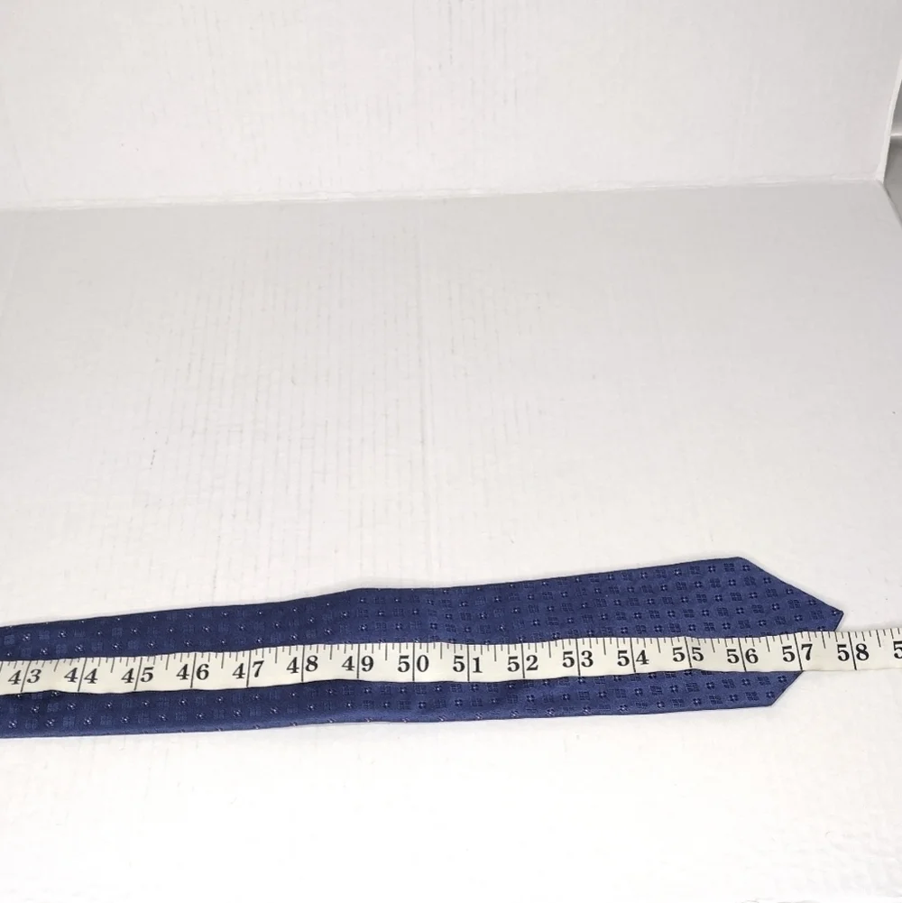 NWT Brooks Brothers Men's 100% Silk Blue Floral Business Tie 42R